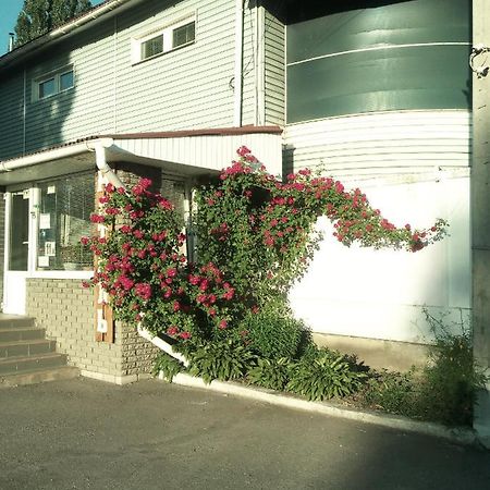 motel Pid Strihoyu Krementschuk Exterior foto